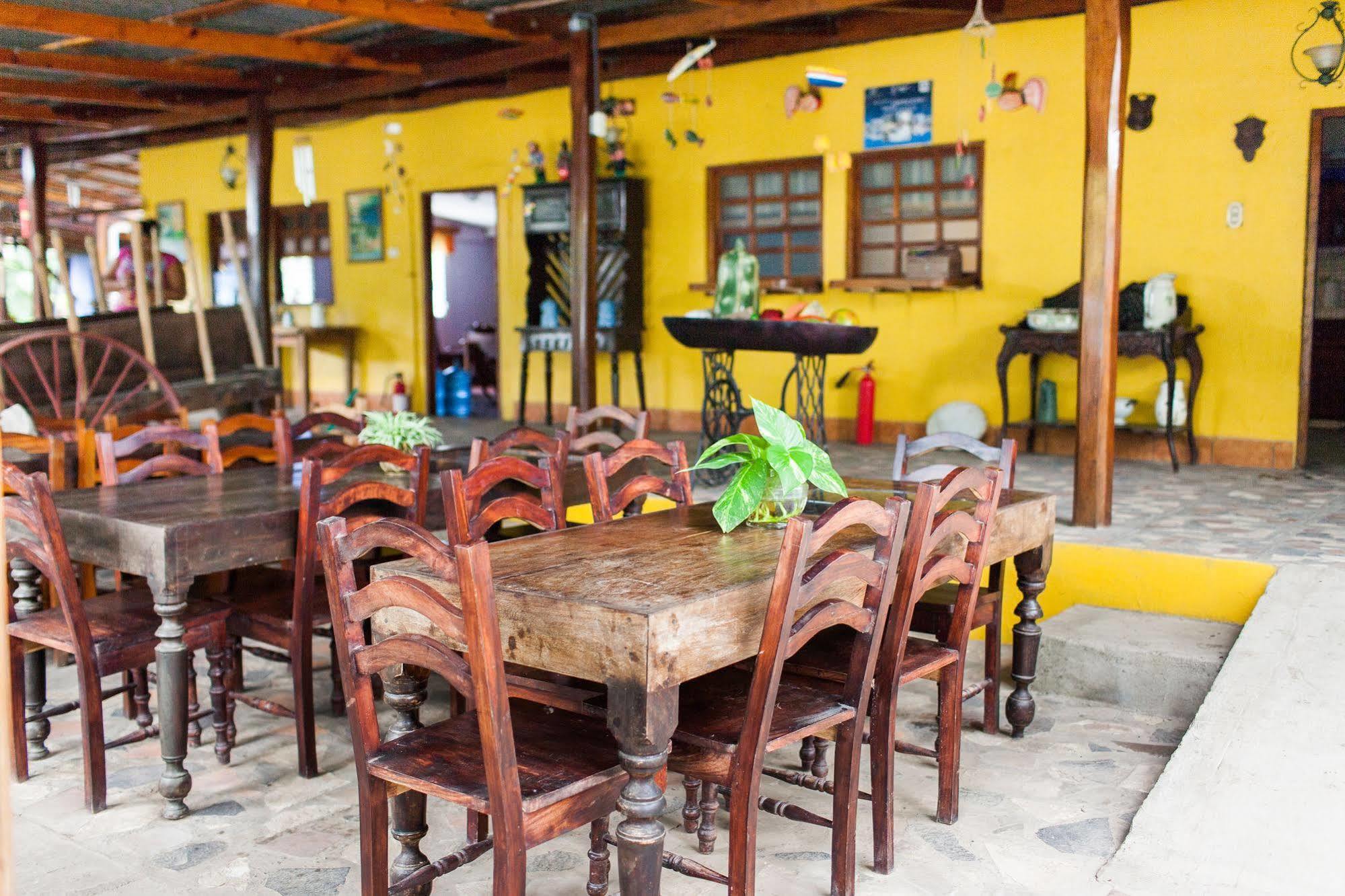 Hotel Hamacas Rivas Extérieur photo